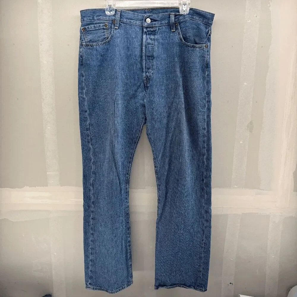 Vintage 2002 Levi’s 501 Faded Distressed Denim Jeans 38x32 (38x31 Actual)‎ Y2K
